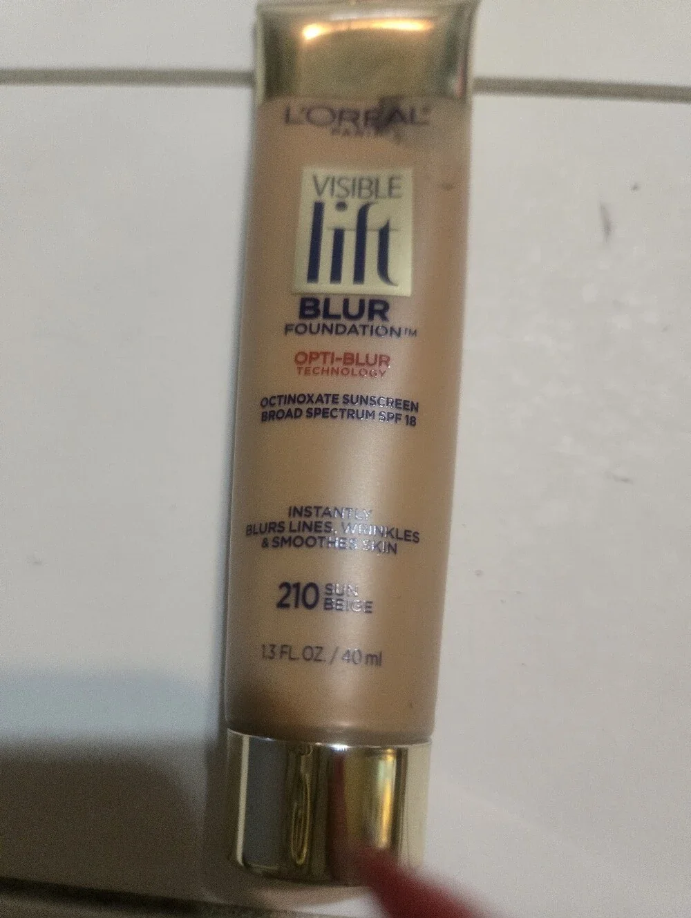 Visible Lift Blur Foundation - 210 Sun Beige Nwot